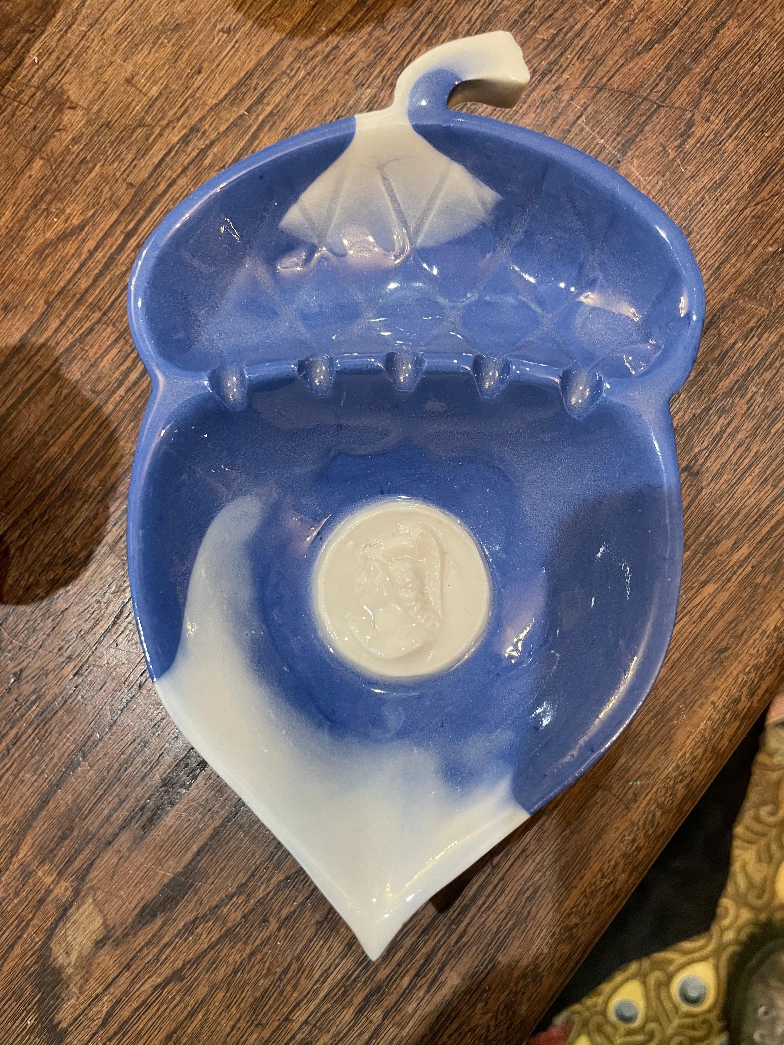 Acorn Shaped Tray